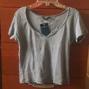 BRANDY MELVILLE CROPTOP